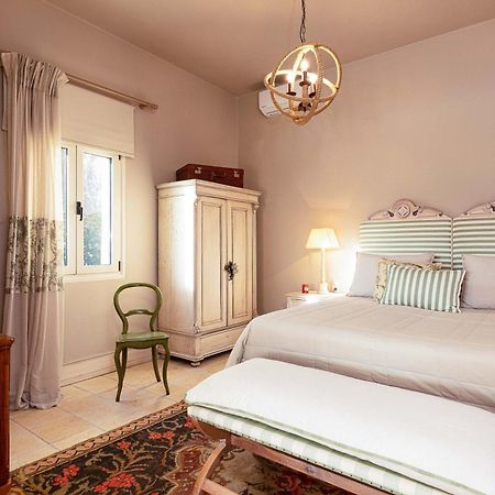 Villa Mantilari Wine Estate 7 Apartments 2 Private Pools Tennis Court Fitness Center Archanes Extérieur photo
