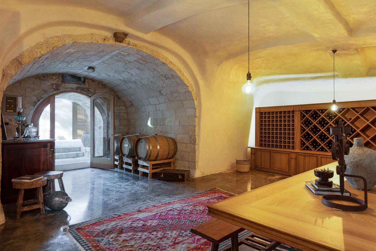 Villa Mantilari Wine Estate 7 Apartments 2 Private Pools Tennis Court Fitness Center Archanes Extérieur photo
