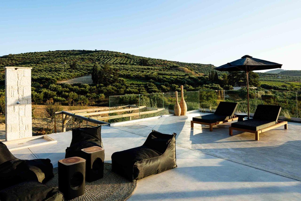 Villa Mantilari Wine Estate 7 Apartments 2 Private Pools Tennis Court Fitness Center Archanes Extérieur photo